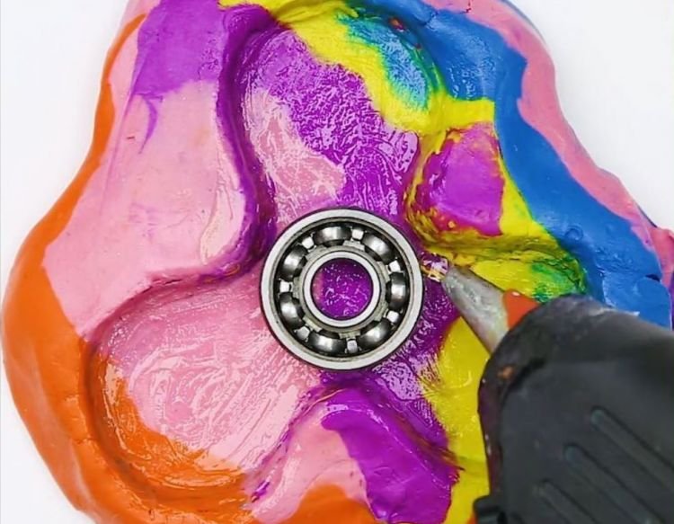 cara membuat spinner dengan lem tembak