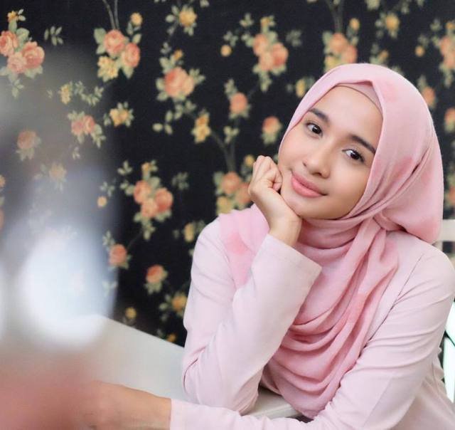 artis poppy bungan berhijab artis poppy bungan berhijab