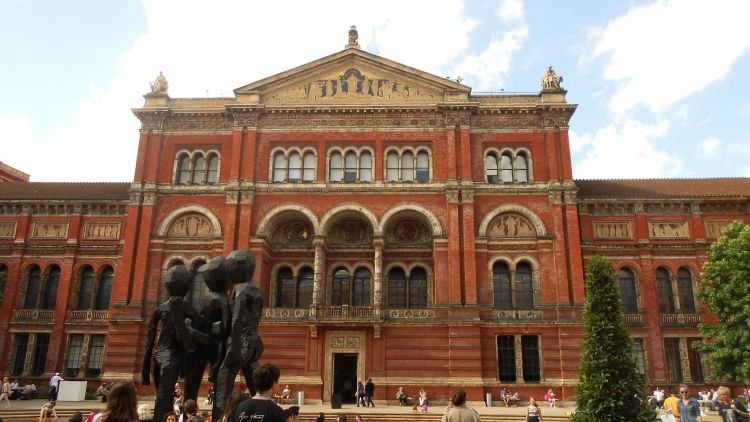 tempat wisata di inggris Victoria and Albert Museum