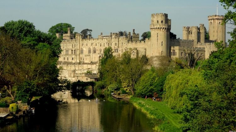 tempat wisata di inggris Warwick Castle
