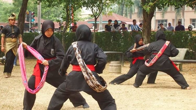 senjata pencak silat cindai 