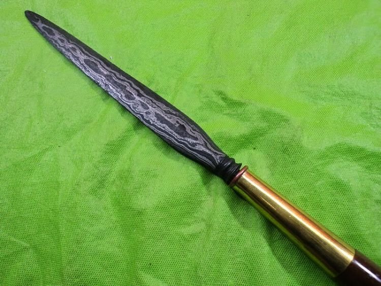 senjata pencak silat tombak 