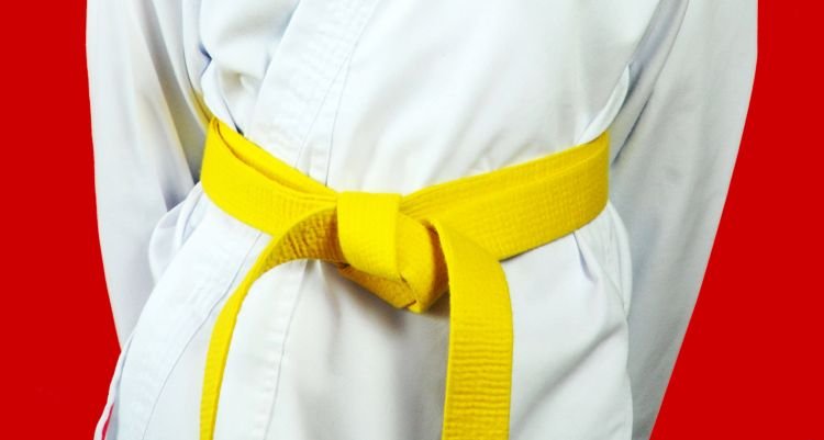 tingkatan sabuk karate kuning 