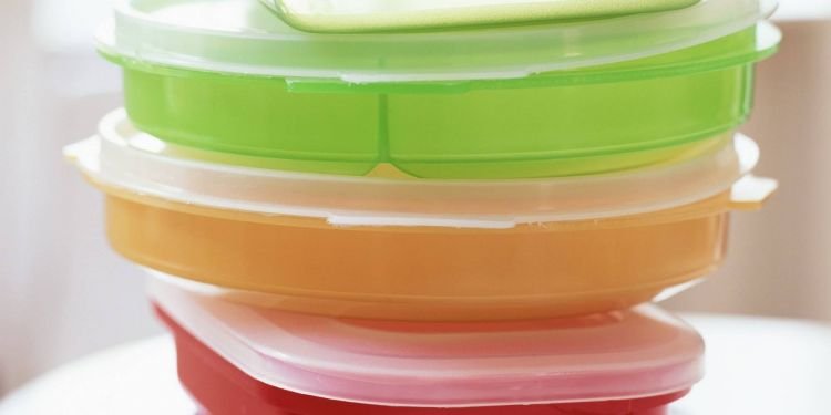 kado pernikahan tupperware