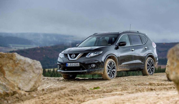 Mobil Offroad Nissan X-Trail