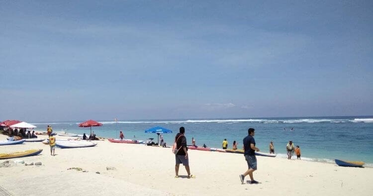 gambar pantai pandawa beach nusa dua bali